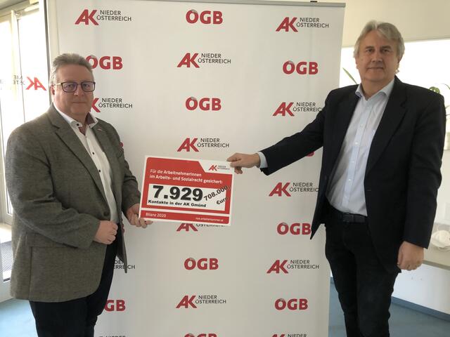 Michael Preissl, Leiter der AKNÖ Bezirksstelle Gmünd (l.) und Peter Stattmann, Vize-Präsident der AKNÖ.
