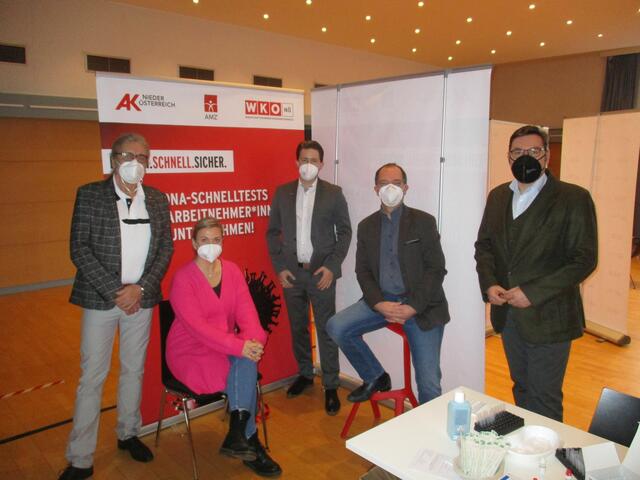 AK- Rat Walter Rotter, Nadja Trunner, Mag. Philipp Teufl, Robert Taibl, WK- Obmann Andreas Hager. | Foto: AK Gänserndorf