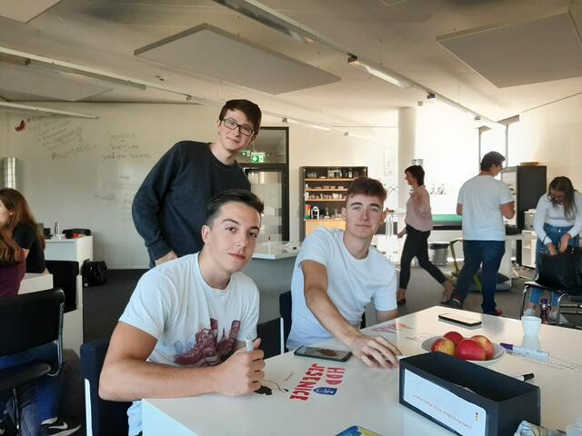 Schüler der zweisprachigen HAK TAK beim Zukunftsworkshop im inspire!lab