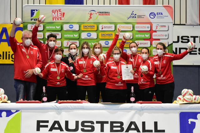 Platz drei bei der Hallenstaatsmeisterschaft für die Damen des FSC Wels 08.