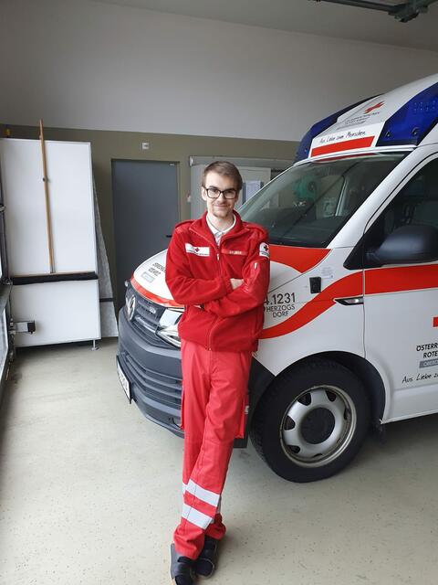 Thomas Gruber aus Niederwaldkirchen ist freiwillig beim Roten Kreuz tätig. | Foto: Foto: Gruber