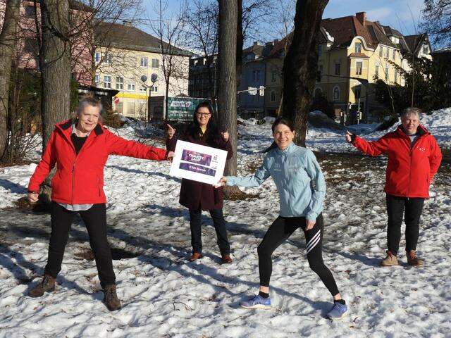 Scheck-Übergabe: Angelika Hinteregger, Sara Schaar, Edith Zuschmann und Monika Wegscheider. | Foto: Büro LR.in Schaar