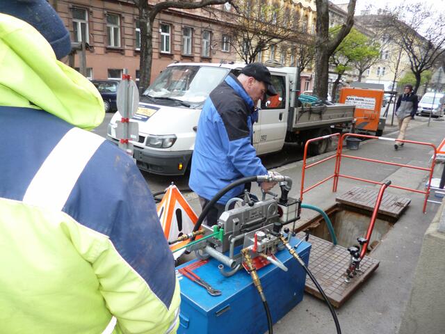 Das Mitarbeiter-Team ist erfahren und wird in Fortbildungen regelmäßig auf den neuesten Stand der Technik geschult.
