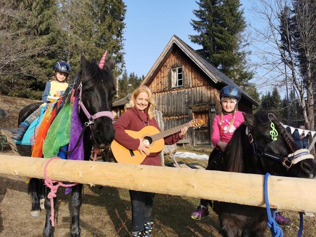 Natur, Musik und Tiere vereinen Brigitta Penz und Iva Schell in einem neuartigen Musikprojekt für Kinder.