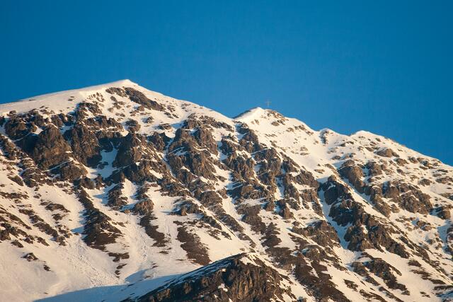 Bild 14_# 3424_8,30 Uhr: In Richtung Norden der Rauhe Kopf (2.811 m) ist schon fast glasklar zu erkennen. Hier spürt man schon nichts mehr vom Saharastaub. | Foto: © by Ing. Günter Kramarcsik