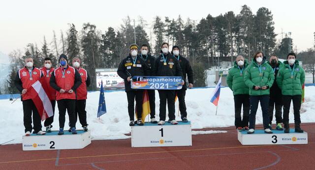 Das österreichische Team mit Markus Weichinger, Markus Bischof, Thorsten Mayer und Bernd Koller holte die Silbermedaille. | Foto: DESV