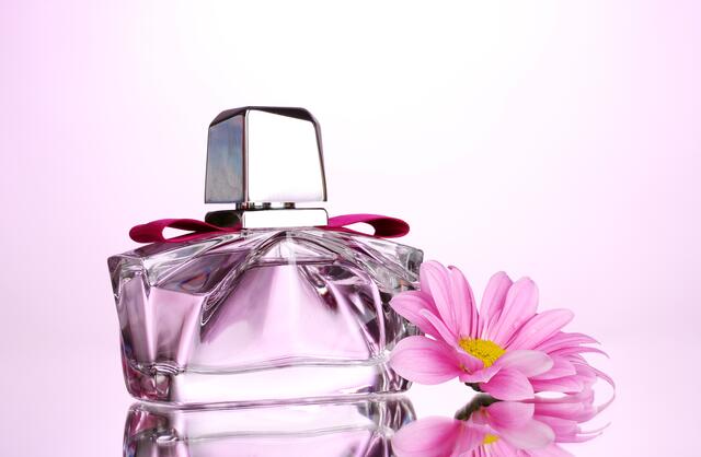 Am 25. Februar konnte die Parfum-Diebin bei einem weiteren Diebstahlsversuch in einer Filiale im Bezirk Ried auf frischer Tat ertappt werden.