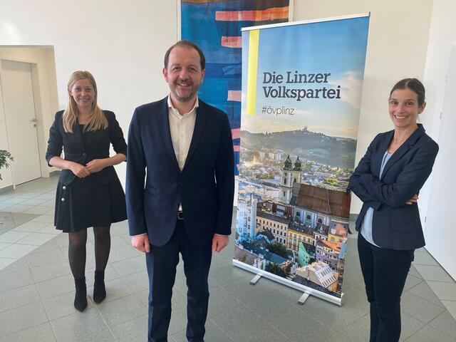 Die ersten drei Kandidaten auf der ÖVP-Liste: Doris Lang-Mayerhofer, Bernhard Baier und Elisabeth Manhal (v. l.).