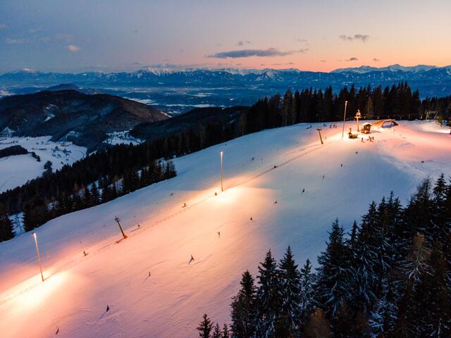 Ein Highlight auf der Simonhöhe ist der Nachtskilauf. Dienstag, Mittwoch und Samstag ist der Lift bis 19 Uhr in Betrieb.