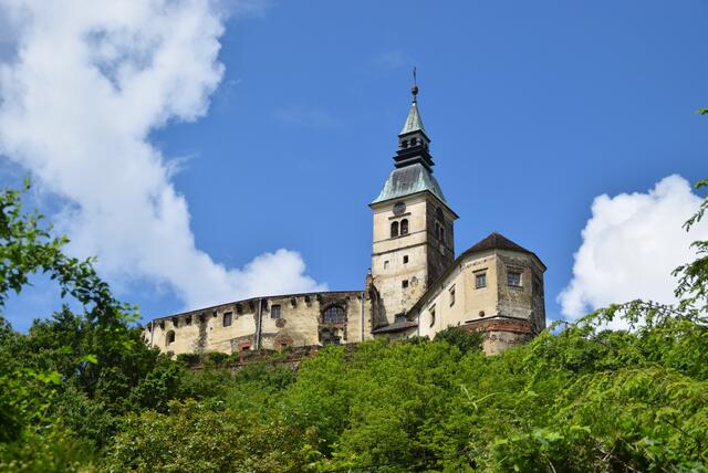 ... oder der Burg bezahlen. Jedenfalls nicht beides. Die Bevölkerung soll laut Landeshauptmann das letzte Wort haben.