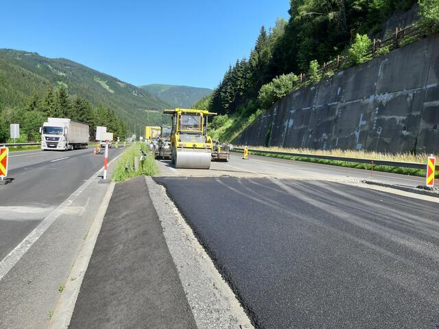 Die Erneuerung des Abschnittes in Richtung Norden war 2019 eine „Turbo-Baustelle“, um die Strecke rechtzeitig vor der Eröffnung der zweiten Tunnelröhre fertigstellen zu können. | Foto: ASFINAG