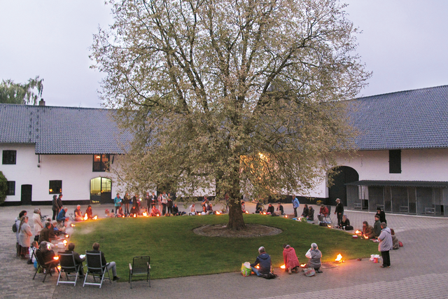 Agnihotra und andere Homa-Feuer werden seit Jahrzehnten am Homa-Hof Heiligenberg täglich praktiziert.