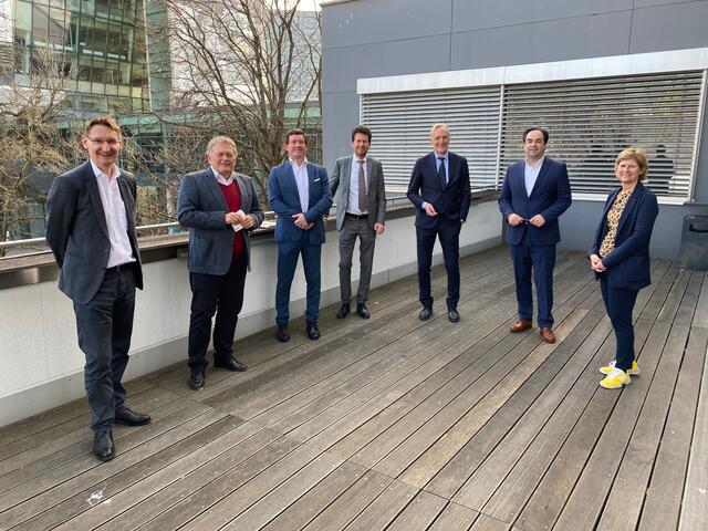 Strategische Partnerschaft: G. Heig., W. Malik, J. Löschnig, W. Grimus, G. Riegler, A. Egger, B. Muhr (v.l.)