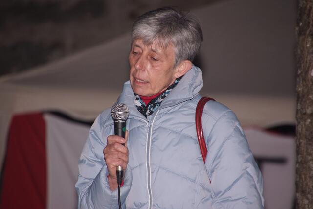 „Das viele der Asylwerber oft so lange auf ihre Bescheide warten müssen. Das zermürbt die Betroffenen", bedrückt Marianne. | Foto: Helmut Eder