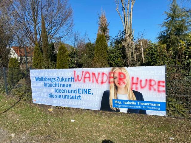 Plakat-Beschmierungen in Wolfsberg