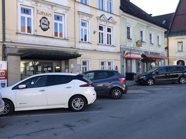 Hauptplatz Feldkirchen kurz vor 16 Uhr