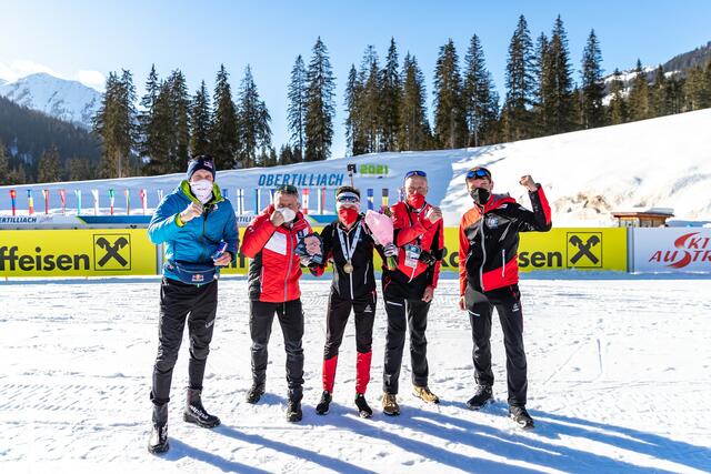 Dominik Landertinger, Trainer Bernhad Pollerus, Leon Kienesberger, Trainer Markus Michelak, Martin Kulaita.