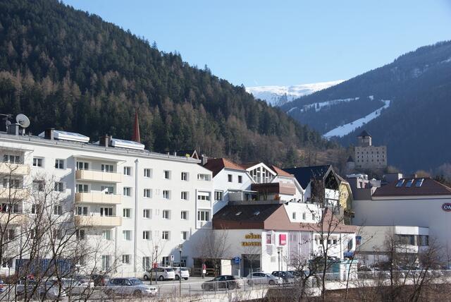 Die Stadtgemeinde Landeck verzeichnet mit 22 Corona-Fällen die meisten "Aktiv Positiven" Personen im Bezirk. | Foto: Othmar Kolp