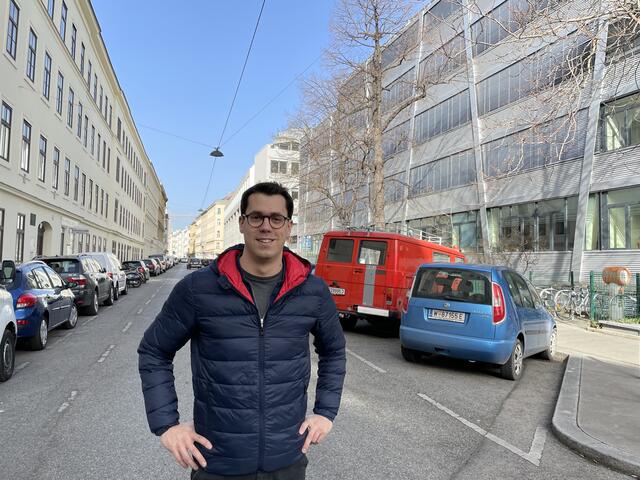 "Vor allem in den Abendstunden findet man rund um das Wifi keinen Parkplatz", weiß Währings Bezirksvize Oliver Möllner.