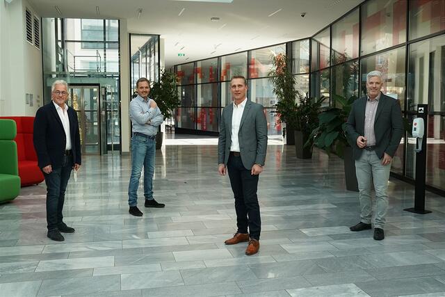 Winfried Vescoli (FW Tirol), Helmut Reichholf (Grüne Wirtschaft), Bezirksobmann Franz Jirka (WB), Stefan Gleinser (UNOS) (v.l.) mit klaren Forderungen an die Stadt Innsbruck.