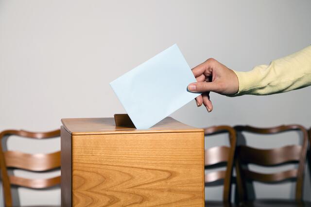 465.256 Kärntner waren berechtigt, bei der Bürgermeister- und Gemeinderatswahl an der Urne ihre Stimme abzugeben.