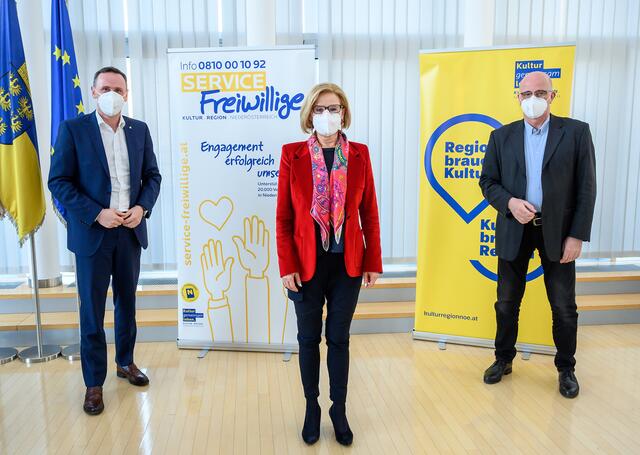 Ehrenamts- und Freiwilligen-Onlinegipfel über die aktuelle Situation und Perspektiven: Landesrat Jochen Danninger, Landeshauptfrau Johanna Mikl-Leitner und Konrad Tiefenbacher, Service Freiwillige
