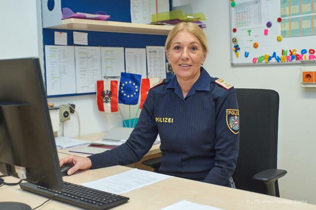 Andrea Milak ist die erste Kommandantin im 11. Bezirk in der Polizeiinspektion Kaiserebersdorf.