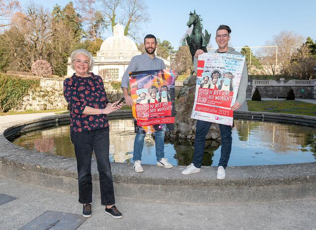 Stadträtin Anja Hagenauer, Abteilungsvorstand Patrick Pfeifenberger und Jugendbeauftragter Paul Laireiter hoffen auf rege Beteiligung | Foto: Stadt Salzburg/Alexander Killer 