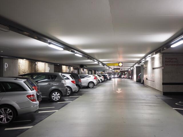 200 vergünstigte Parkplätze stehen in der WIPARK Garage in der Stiftgasse 5-9 zur Verfügung.