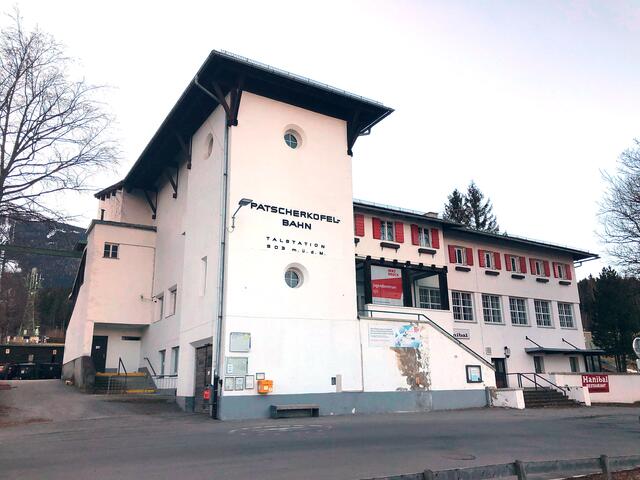 Die "alte" Talstation der Patscherkofelbahn steht unter Denkmalschutz. Der Zustand des Gebäudes ist aber erbärmlich.