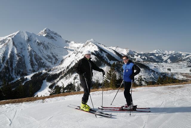 Im Angesicht von Eisenerzer Reichenstein und Erzberg. Ein Skitag mit Reini Schenkermaier.