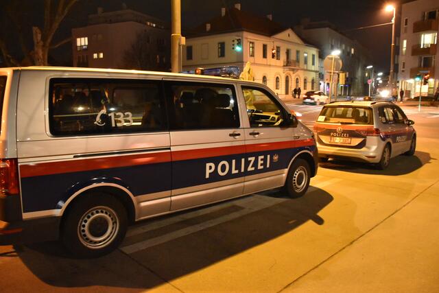 Polizei am Tatort, in fünf Fällen tappen die Ermittler noch im Dunkeln.