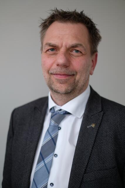 Der Anwalt Christoph Huber, der seit über zehn Jahren in Wörgl wohnt, hat sich dazu entschieden, in Wörgl für NEOS zu kandidieren. „Wörgl ist eine tolle Gemeinde, in der ich sehr gerne lebe, allerdings gibt es einiges, das nicht optimal läuft", so Huber.