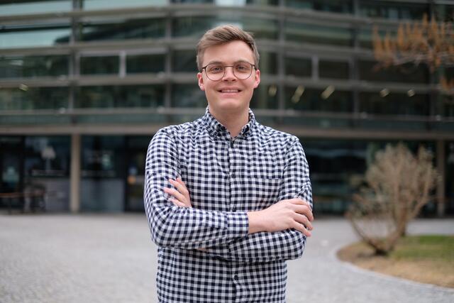 NEOS Landeck Sprecher Johannes Tilg gab seine Kandidatur bei der Gemeinderatswahl 2022 in der Bezirkshauptstadt bekannt.  | Foto: NEOS Tirol