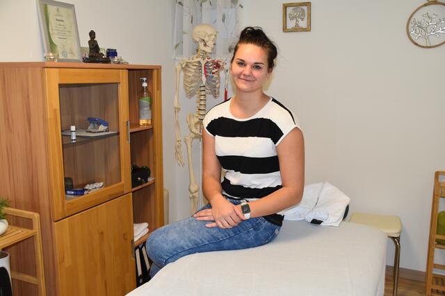 Lisa Wusits machte sich im Vorjahr als Masseurin selbstständig. | Foto: Michael Strini