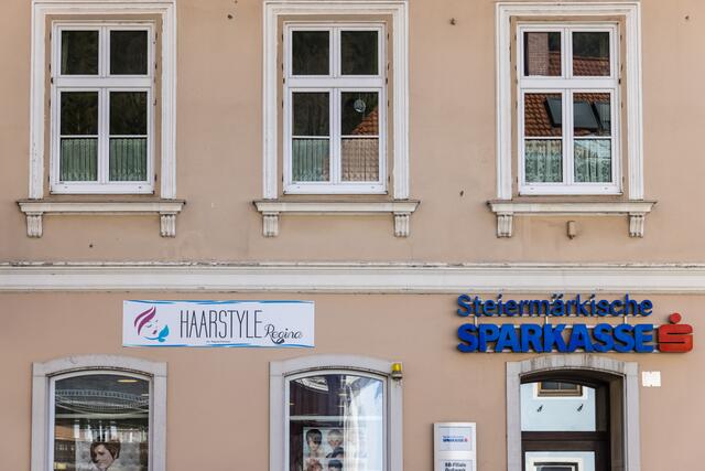 Direkt an der Hauptstraße | Foto: Fred Lindmoser