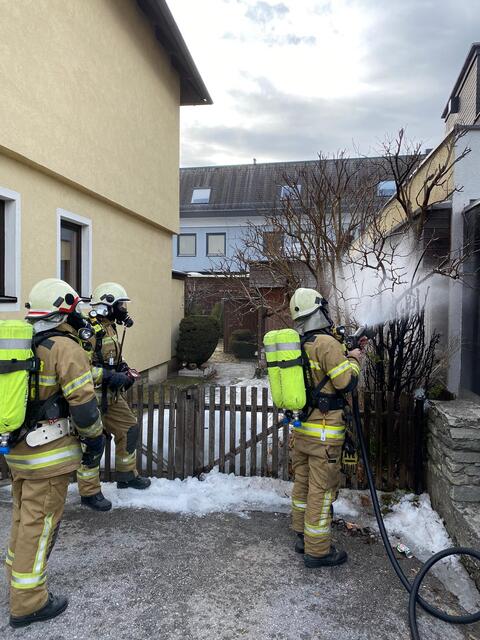 Tamsweger Feuerwehrleute im Einsatz.