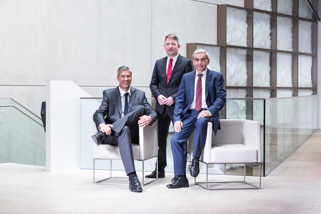 v.l.n.r.: Mag. Johannes Haid, Mag. Alexander Weiß und Dir. Hans-Peter Hörtnagl | Foto: Hypo Tirol Bank AG