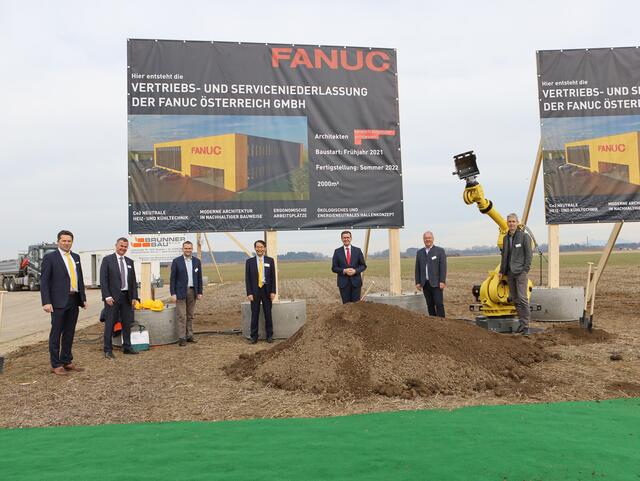 Thomas Eder, Robert Oberfrank, Bürgermeister Gunter Schimpl, Shinichi Tanzawa, Wirtschaftslandesrat Markus Achleitner, Bürgermeister Johann Kronberger, Horst Gaigg