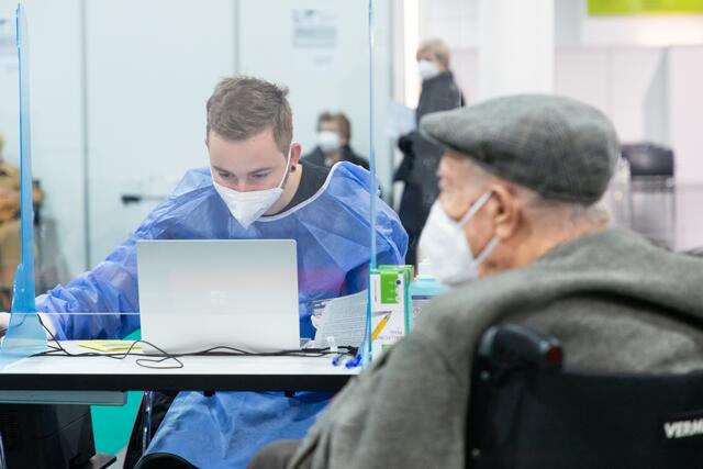 Mit den ersten Impfungen im Bezirk wurde bereits begonnen. | Foto: Konstantinov