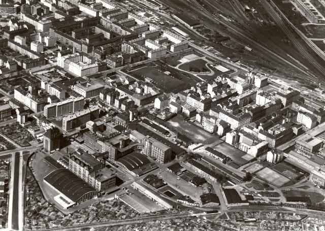 Die Kreta mit dem Ostbahngelände um 1965. | Foto: Bezirksmuseum Favoriten