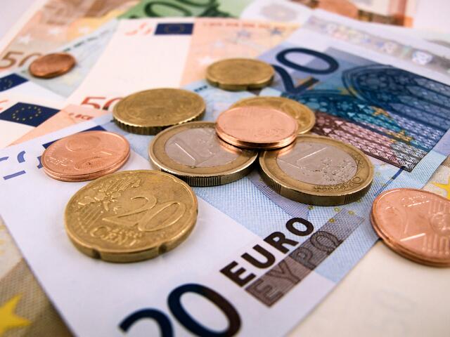 Das BIP ging im Coronajahr 2020 um 2,8 Prozentpunkte kräftiger zurück als im Jahr der Wirtschafts- und Finanzkrise 2009.
