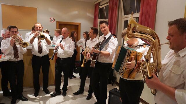  Mitglieder der Stadtkapelle Bad St. Leonhard starteten als Oberkrainer Septett durch. | Foto: Privat