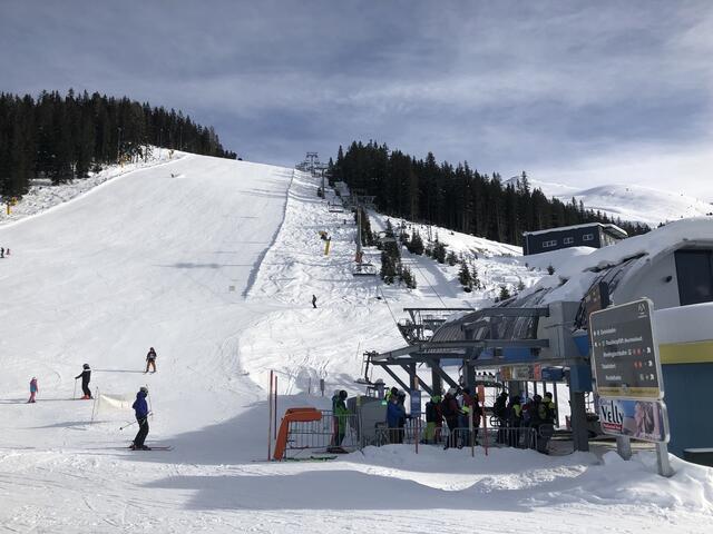 Die Bergbahnen See haben derzeit als eine der wenigen Skigebiete im Bezirk Landeck unter der Woche geöffnet.