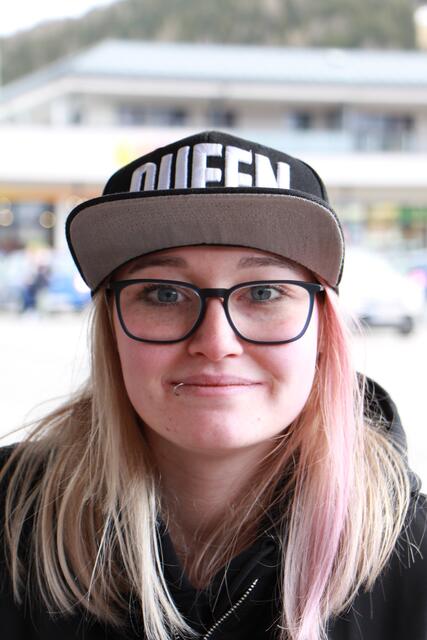 Magdalena aus Tamsweg: 
"Wenn es gar nicht anders geht, dann unter Umständen; ja."