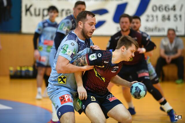 Thomas Tremmel (BT-Füchse Auto Pichler) hatte Patrick Stolz (Sportunion Leoben) fest im Griff... | Foto: Bernd Haider