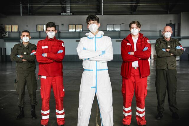 Im Einsatz: Vizeleutnant Horst Pratascher, Zivildiener Niklas Wagner, Zivildiener Jakob Reiss, Zivildiener David Tallian und Vizeleutnant Günter Draxler