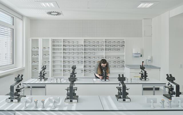 Rund 900 Quadratmeter Laborfläche sind am neuesten Stand der Technik. | Foto: David Schreyer
