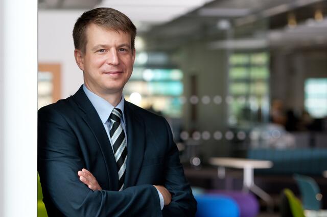 Christoph Teller ist Wirtschaftswissenschafter an der JKU. | Foto: JKU