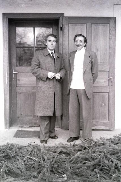 Feri Sauerzopf  und Feri Zotter vor dem Zweggerlhaus | Foto: Eduard Sauerzopf und  Peter Sattler